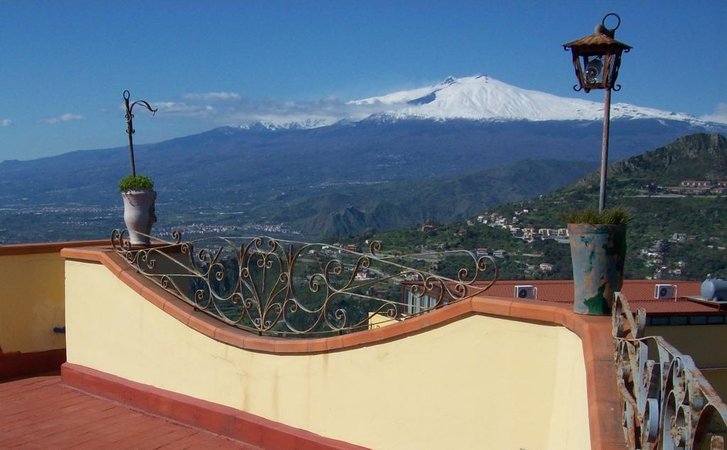 B&B U Palmentu Taormina Exterior photo