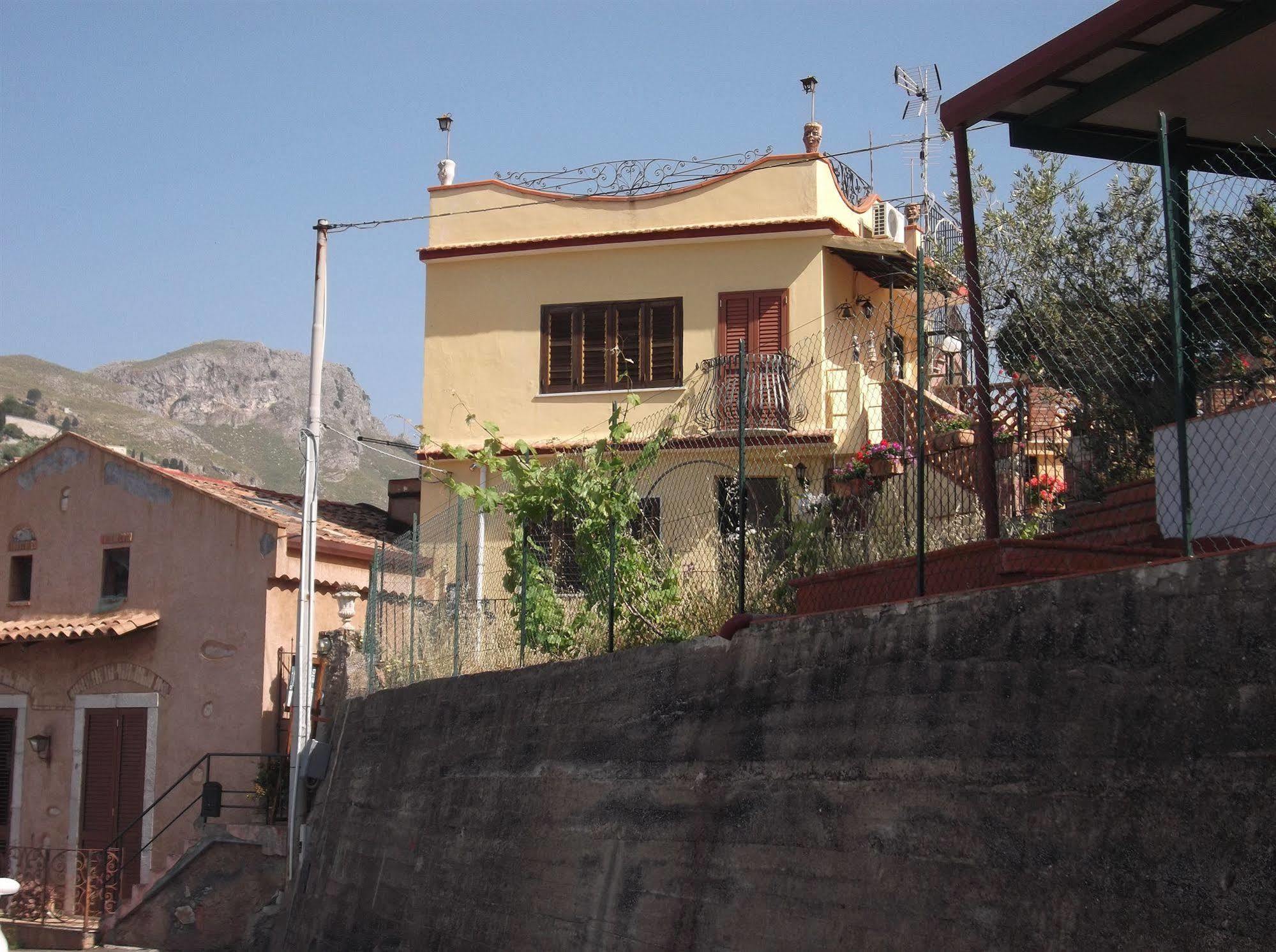 B&B U Palmentu Taormina Exterior photo