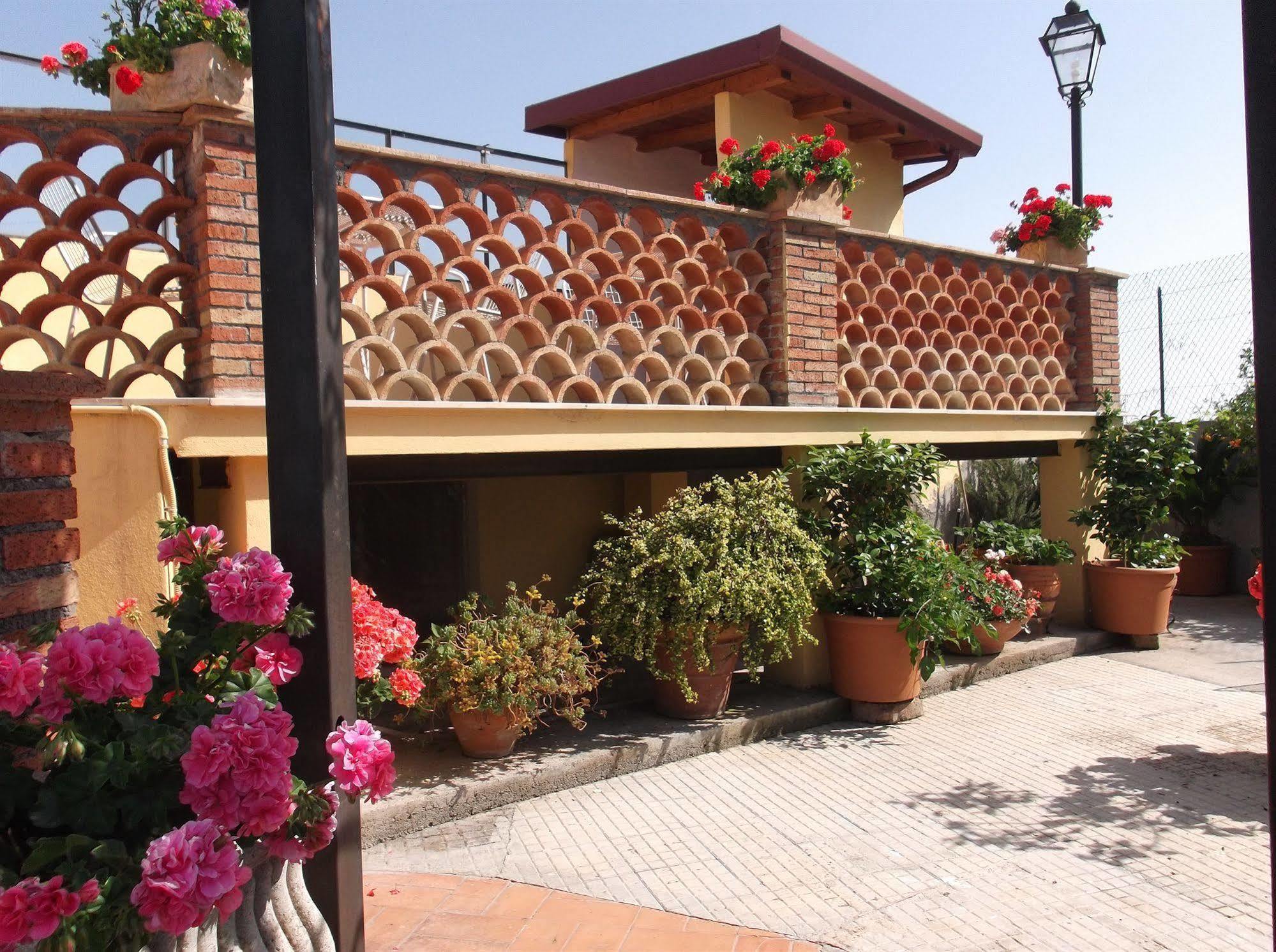 B&B U Palmentu Taormina Exterior photo